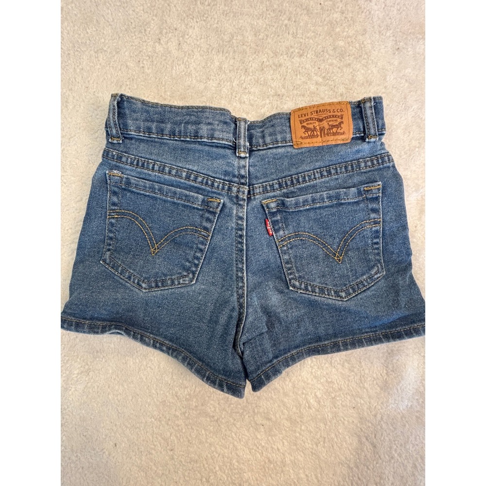 Levis Girls 8 Reg Mini Mom Denim Shorts Medium Wash Distressed G979-M8S - Picture 6 of 6
